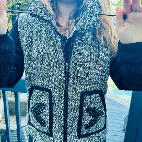 Desigual warm jackets with detachable sleeves - Picture 5 of 8